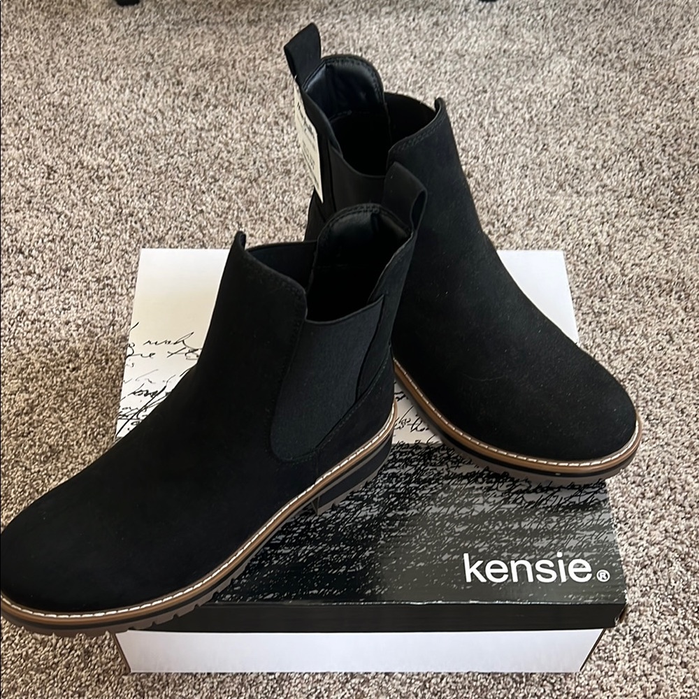 Kensie Women’s Black Chelsea Boots